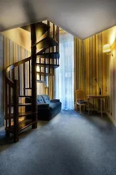 Baudelaire Opera 3* Paris