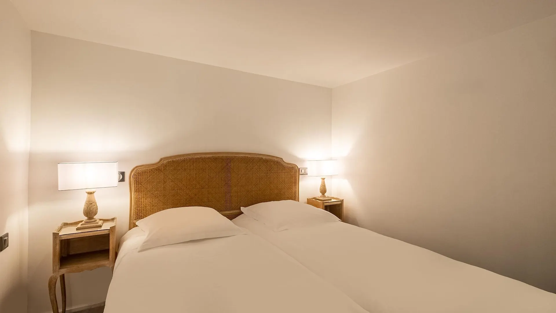 Hotel Baudelaire Opera