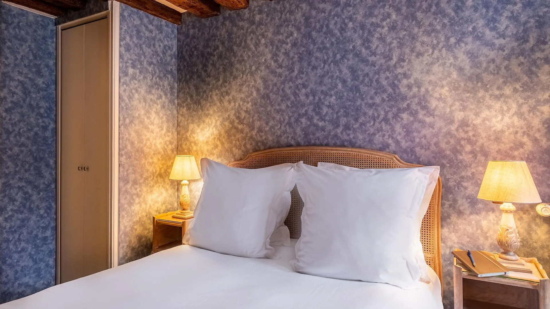 Hotel Baudelaire Opera