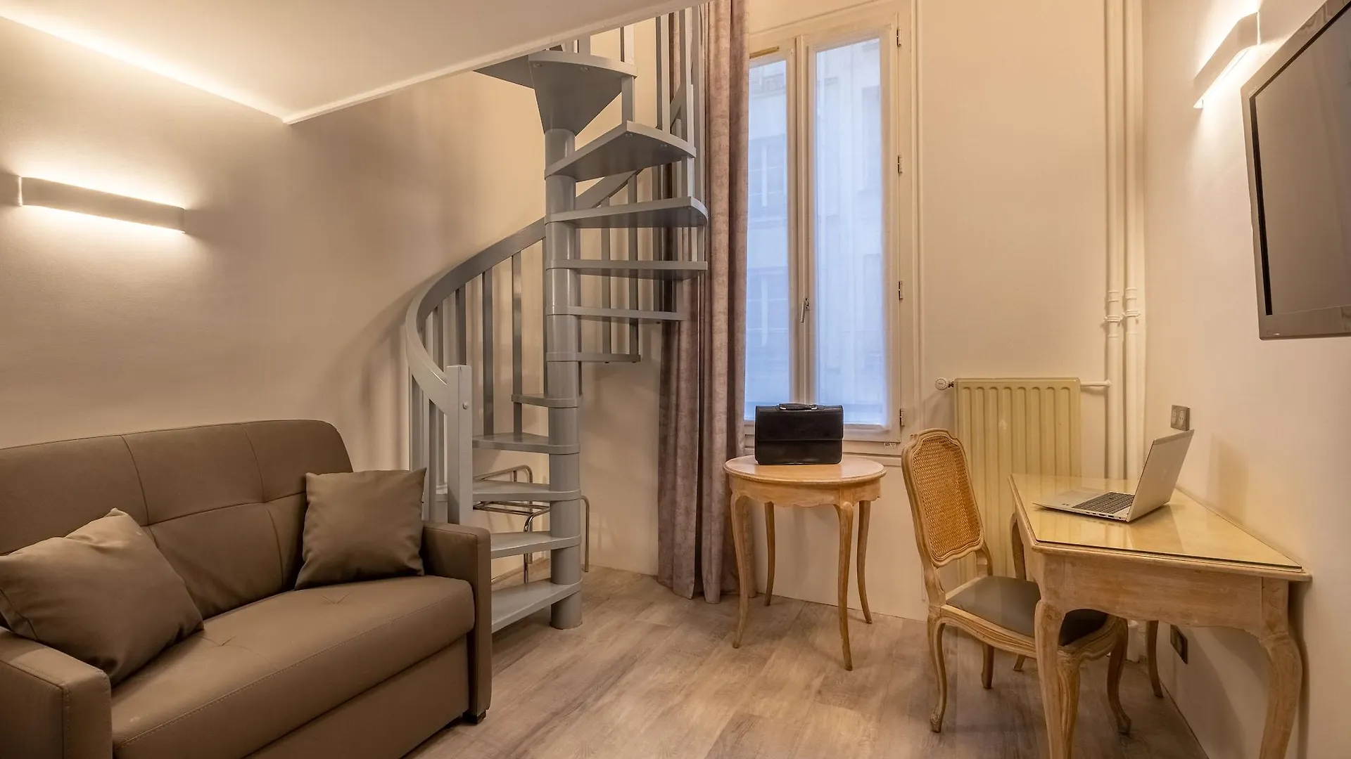 Hotel Baudelaire Opera 3*